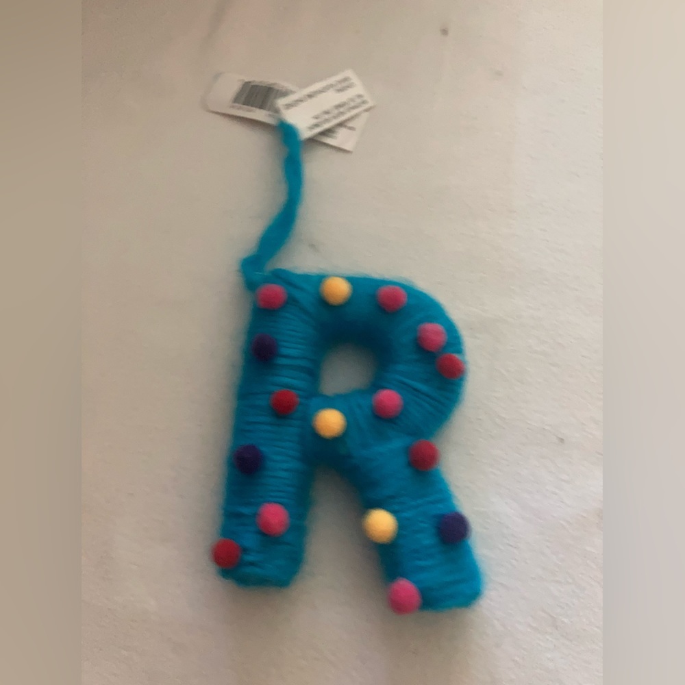 ASHLAND Letter "R" Yarn Christmas Ornament NEW